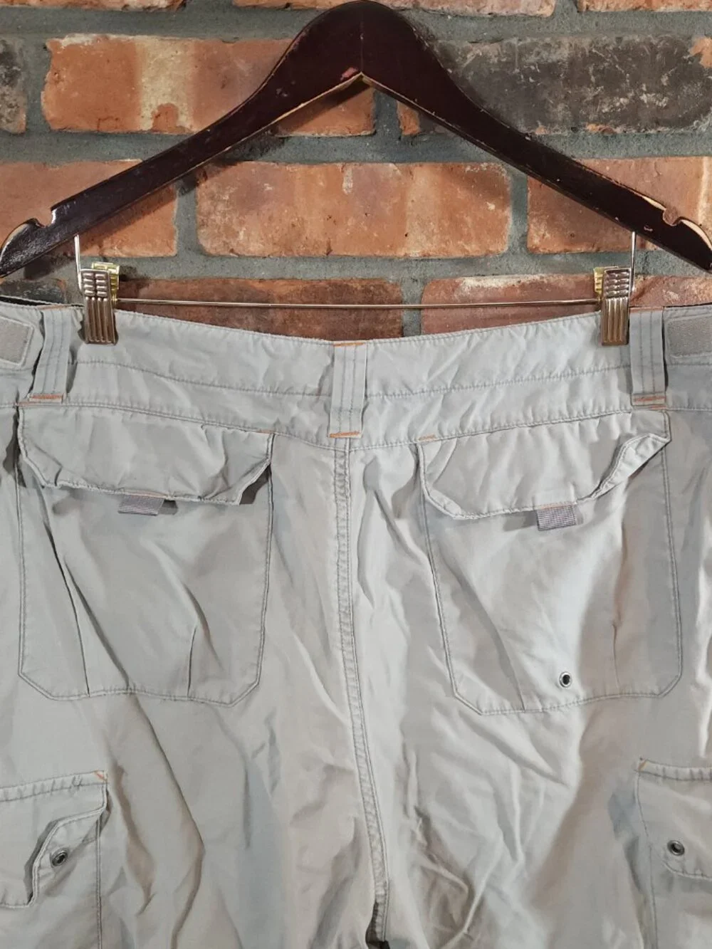 Vintage Old Navy Cargo Shorts in Gray Y2K Gorpcore Utility Casual Summer Men's L